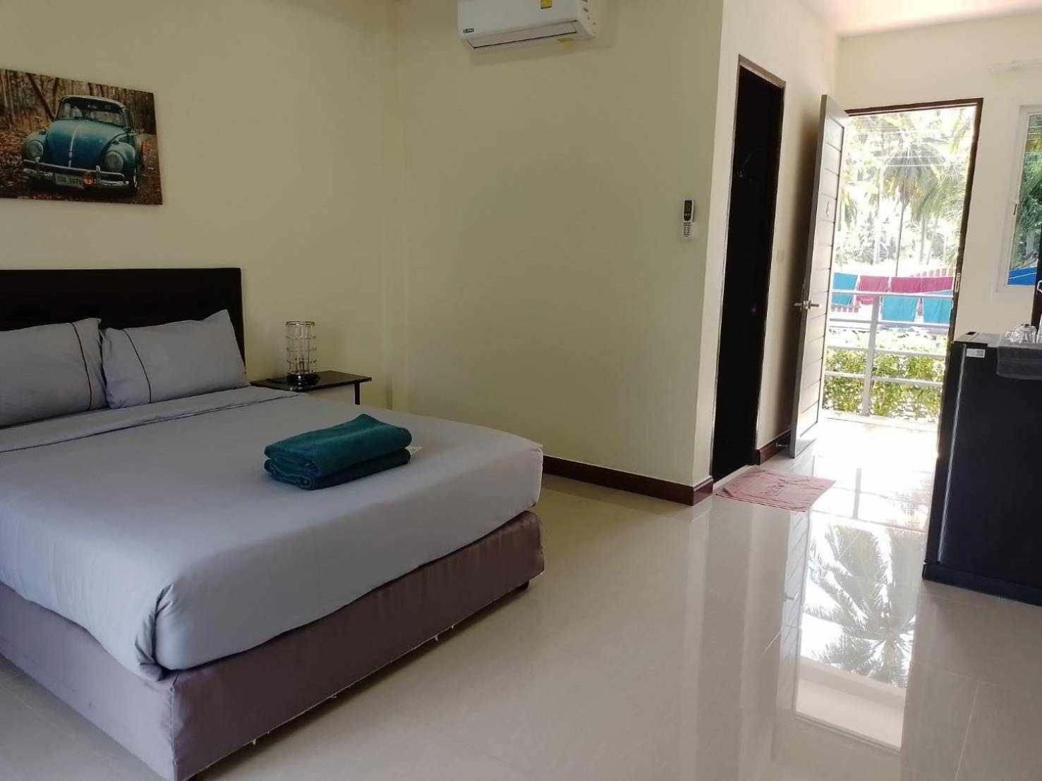 Loma Beach Resort Ban Pak Nam Pak Duat Exterior photo